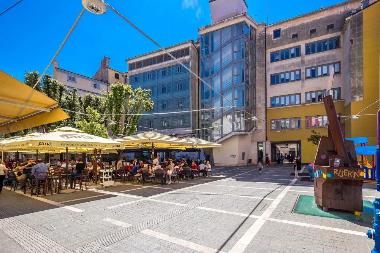 Apartments In The City Риека Экстерьер фото